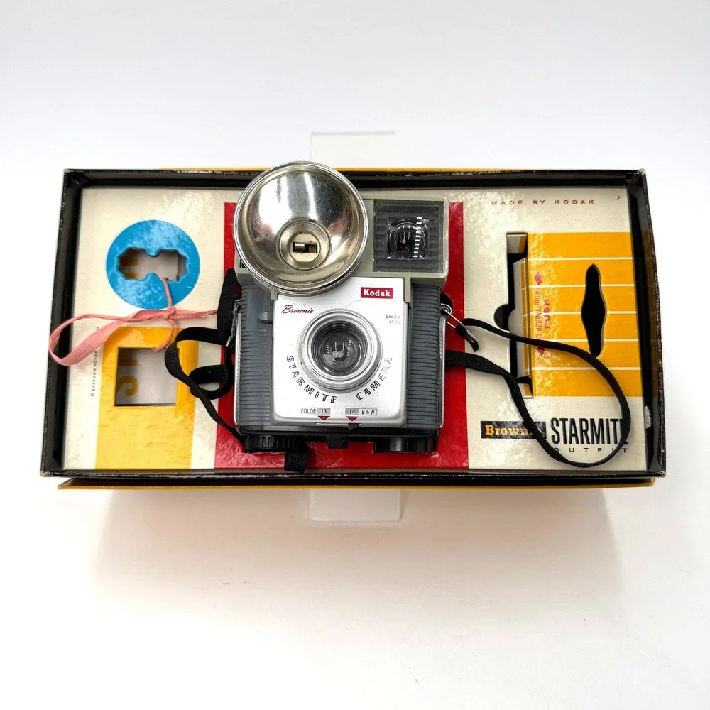 Vintage Kodak Brownie Starmite Camera Outfit 127‎ Film Dakon Lens Original Box